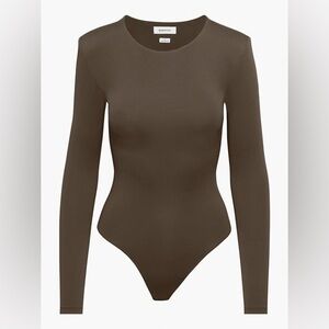 Babaton CONTOUR SHOULDER PAD LONGSLEEVE size small Aritzia dark brown